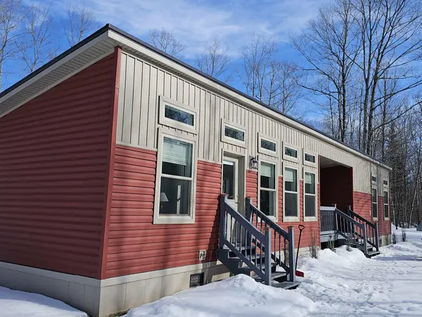 W7990 HERZOG RD, Iron Mountain, MI 49801