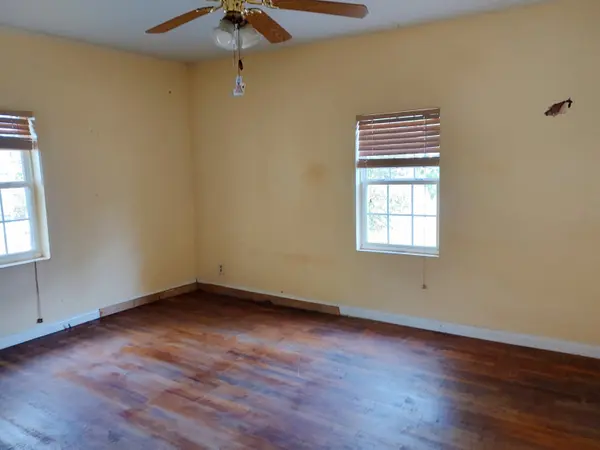 553 Taylor ST, Lebanon, MO 65536