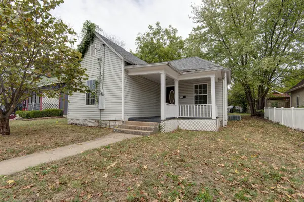 2216 N Taylor AVE, Springfield, MO 65803