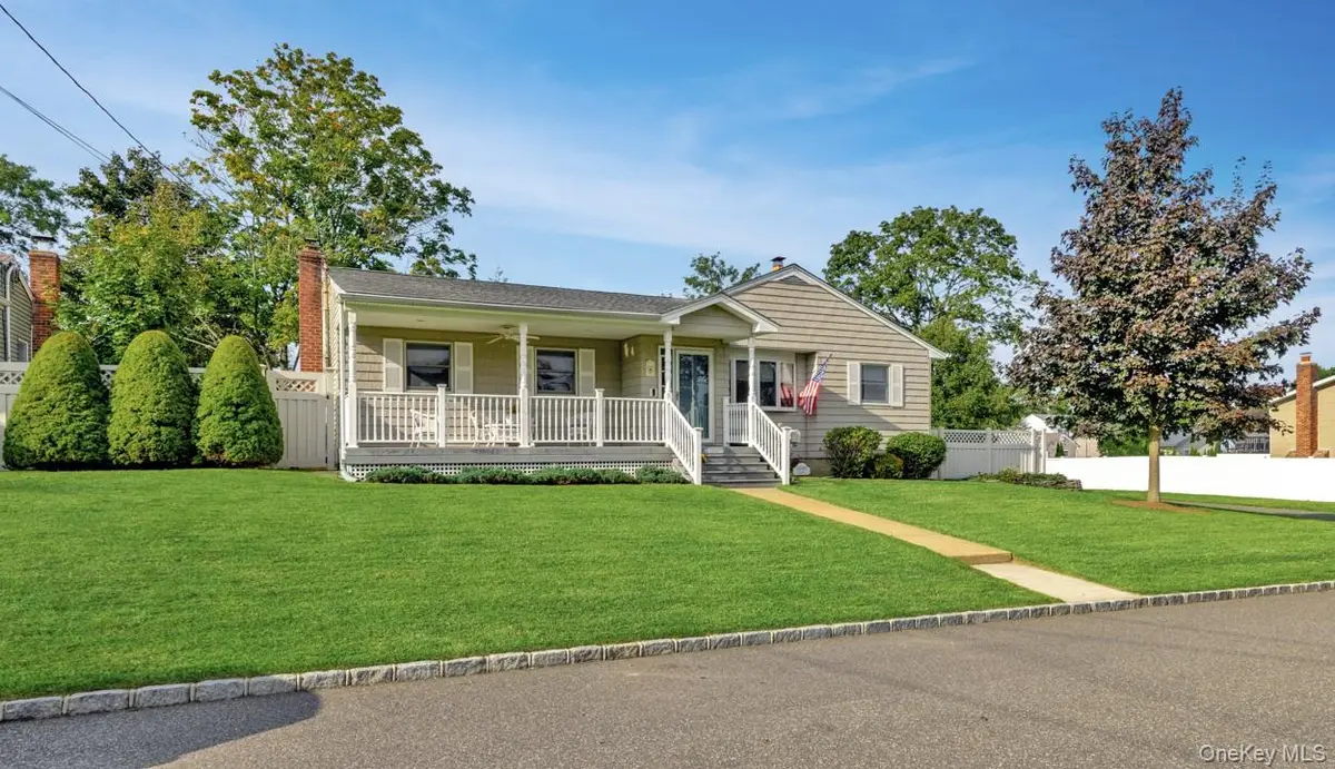 1040 4th ST, West Babylon, NY 11704