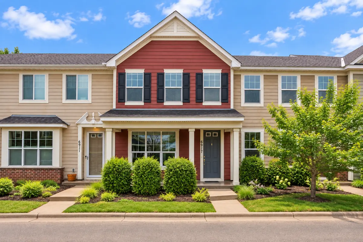 6917 Crosby CT, Excelsior, MN 55331