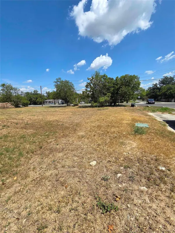 304 Blanco ST, Kyle, TX 78640