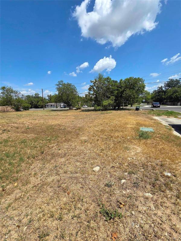 304 Blanco ST, Kyle, TX 78640