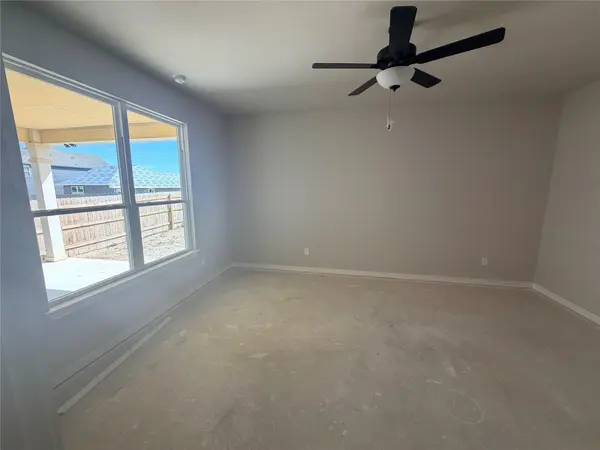300 Boatright BLVD, Jarrell, TX 76537