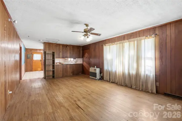 328 Long Shoals RD, Bessemer City, NC 28016