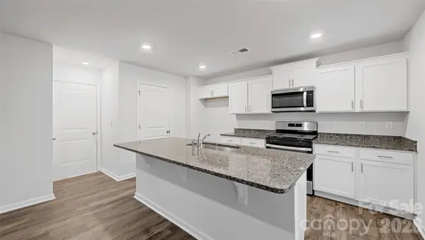 180 Wildbrook DR, Waynesville, NC 28785