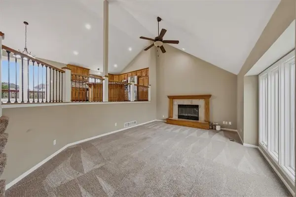 515 NE 95 CT, Kansas City, MO 64155