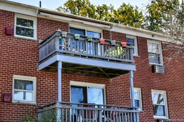 5 Danbury CT #1703, Suffern, NY 10901