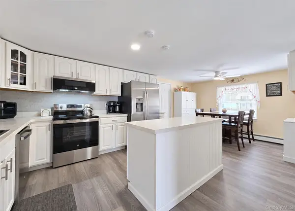 1343 Waverly AVE, Farmingville, NY 11738