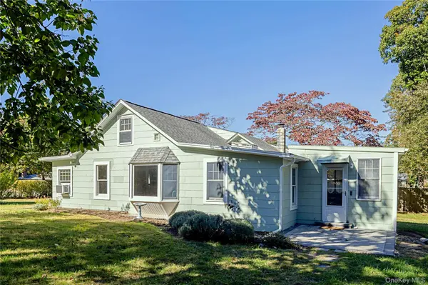 2000 Cox Neck RD, Mattituck, NY 11952