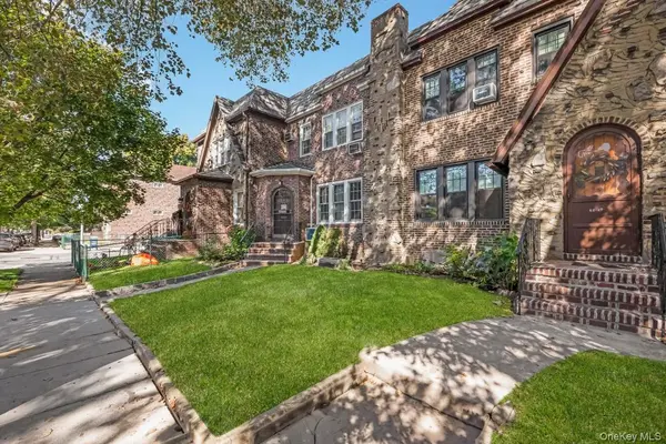 64-57 83rd PL, Middle Village, NY 11379