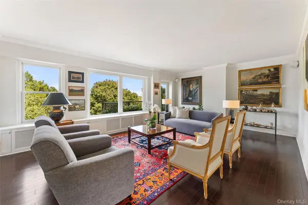 2 Stoneleigh PLZ #6I, Bronxville, NY 10708