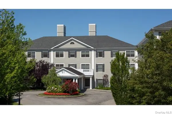 61 Bryant AVE #116, Roslyn Harbor, NY 11576
