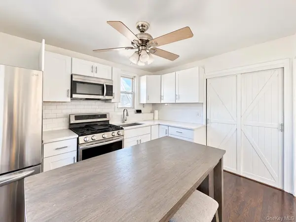 53 Harvard ST, Williston Park, NY 11596