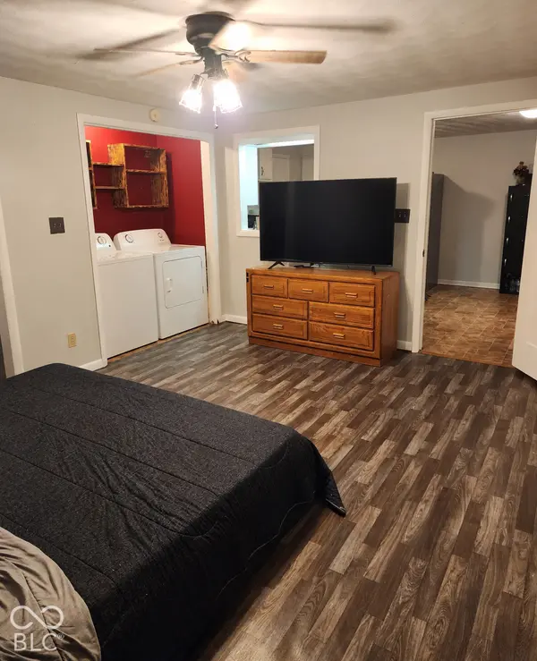 405 N Hill ST, Fairmount, IN 46928