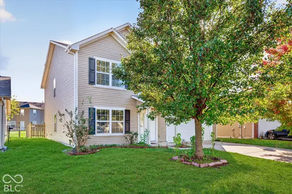 839 Stonehurst DR, Franklin, IN 46131