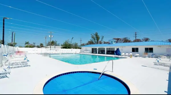 10315 CORTEZ RD W, #8-5TH 5TH ST, Bradenton, FL 34210