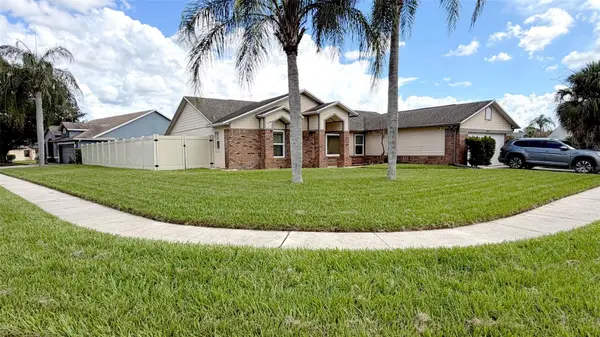2844 EAGLE LAKE DR, Orlando, FL 32837