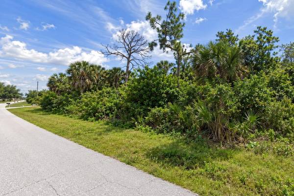 11937 XAVIER AVE, Port Charlotte, FL 33981