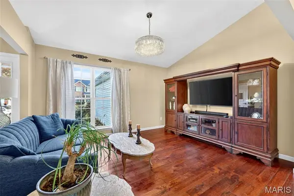 1089 Renfrew LN, O'fallon, MO 63366