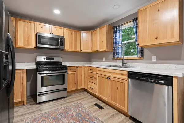 1808 E 12TH ST, Davenport, IA 52803