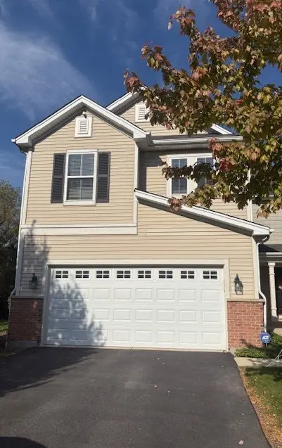 1473 Yosemite CIR, Crystal Lake, IL 60014