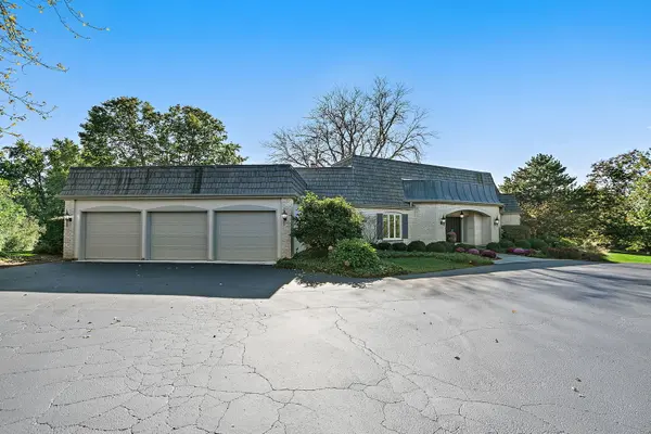 418 W County Line RD, Barrington Hills, IL 60010