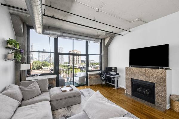 221 E Cullerton ST #706, Chicago, IL 60616