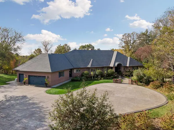 300 Salem Church RD, Sunfish Lake, MN 55118