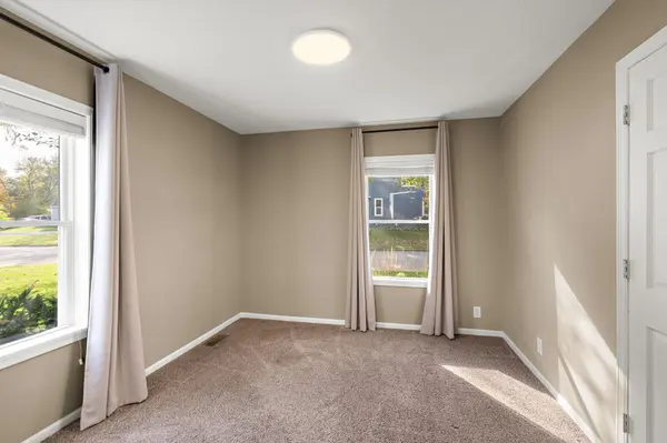 1474 Hampshire AVE S, Saint Louis Park, MN 55426