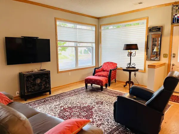 7930 Golden Valley RD #1, Golden Valley, MN 55427