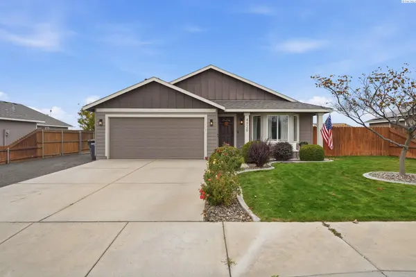 4320 Montgomery Ln, Pasco, WA 99301