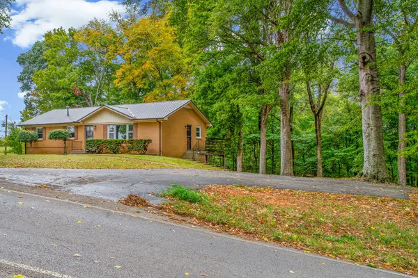 3020 Spring Creek Village Rd, Clarksville, TN 37040