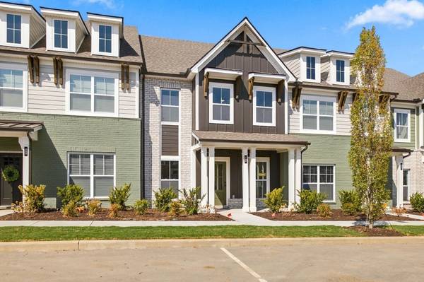 348 Twig PVT Ct, Hendersonville, TN 37075