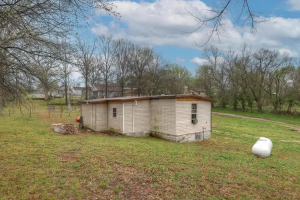 2235 County Road 176, Carthage, MO 64836