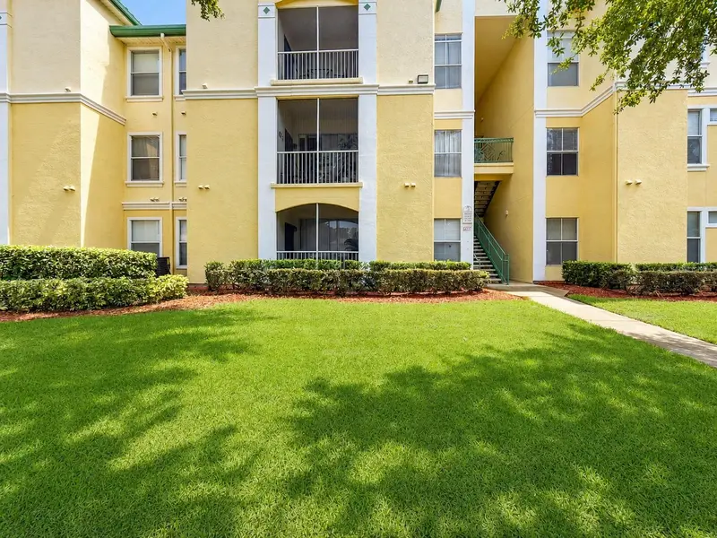 8815 DUNES CT #105, Kissimmee, FL 34747