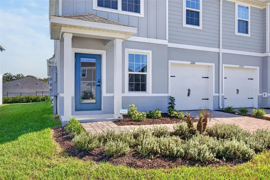1200 PORT BLUE WAY, Lady Lake, FL 32159