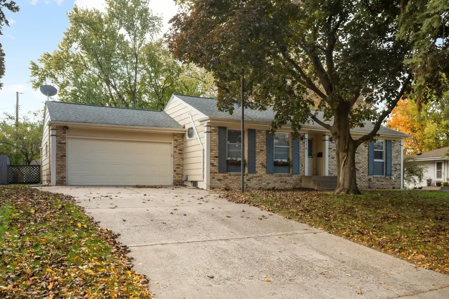 616 Rice Creek TER NE, Fridley, MN 55432