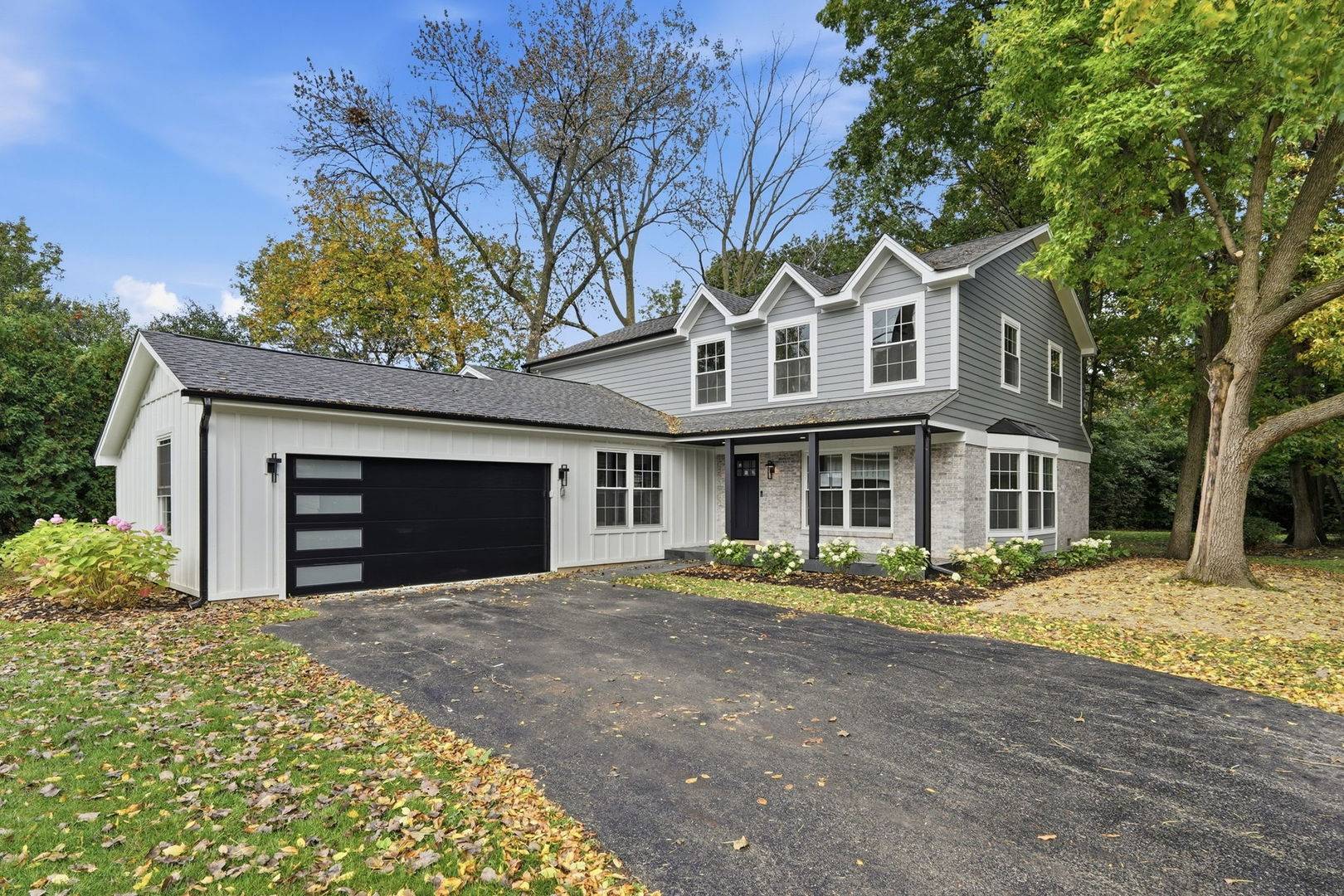 24 Kent CT, Lincolnshire, IL 60069
