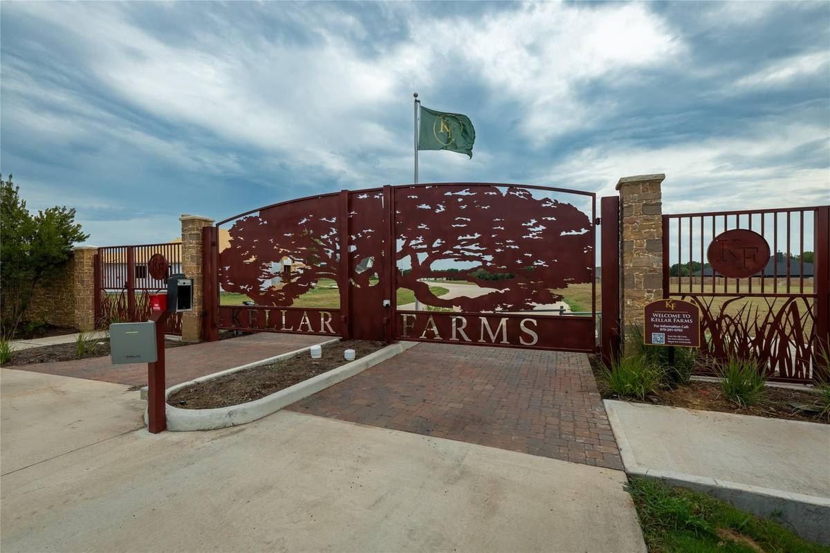 229 Hydrangea DR, Smithville, TX 78957