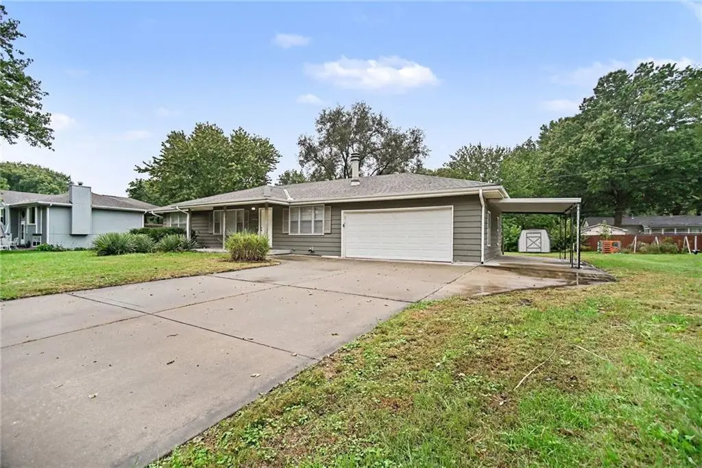 10710 N Grand AVE, Kansas City, MO 64155