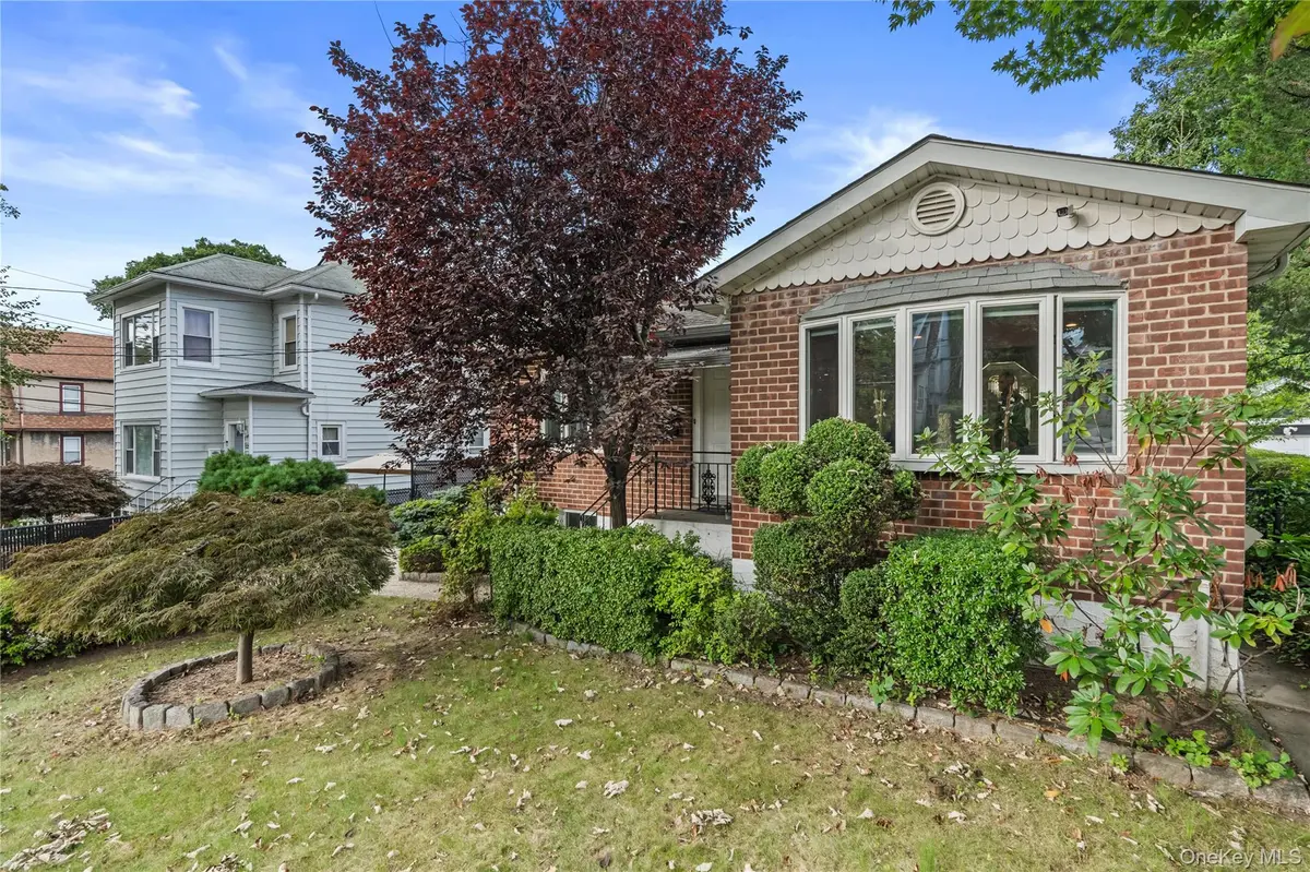 129 Sweetfield CIR, Yonkers, NY 10704