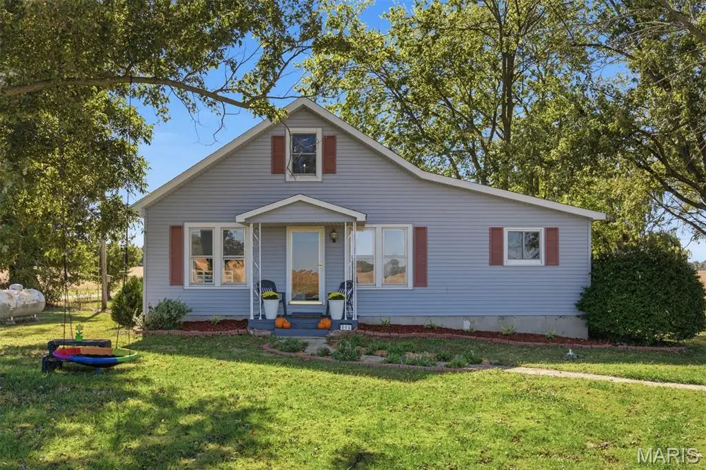 894 Rc Cardinal LN, Greenville, IL 62246