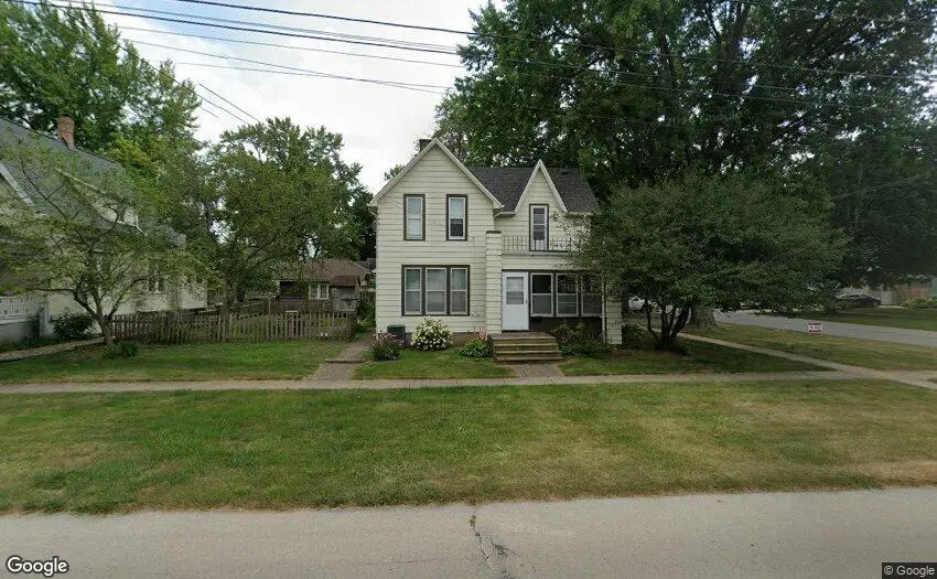 204 E High ST, Sycamore, IL 60178