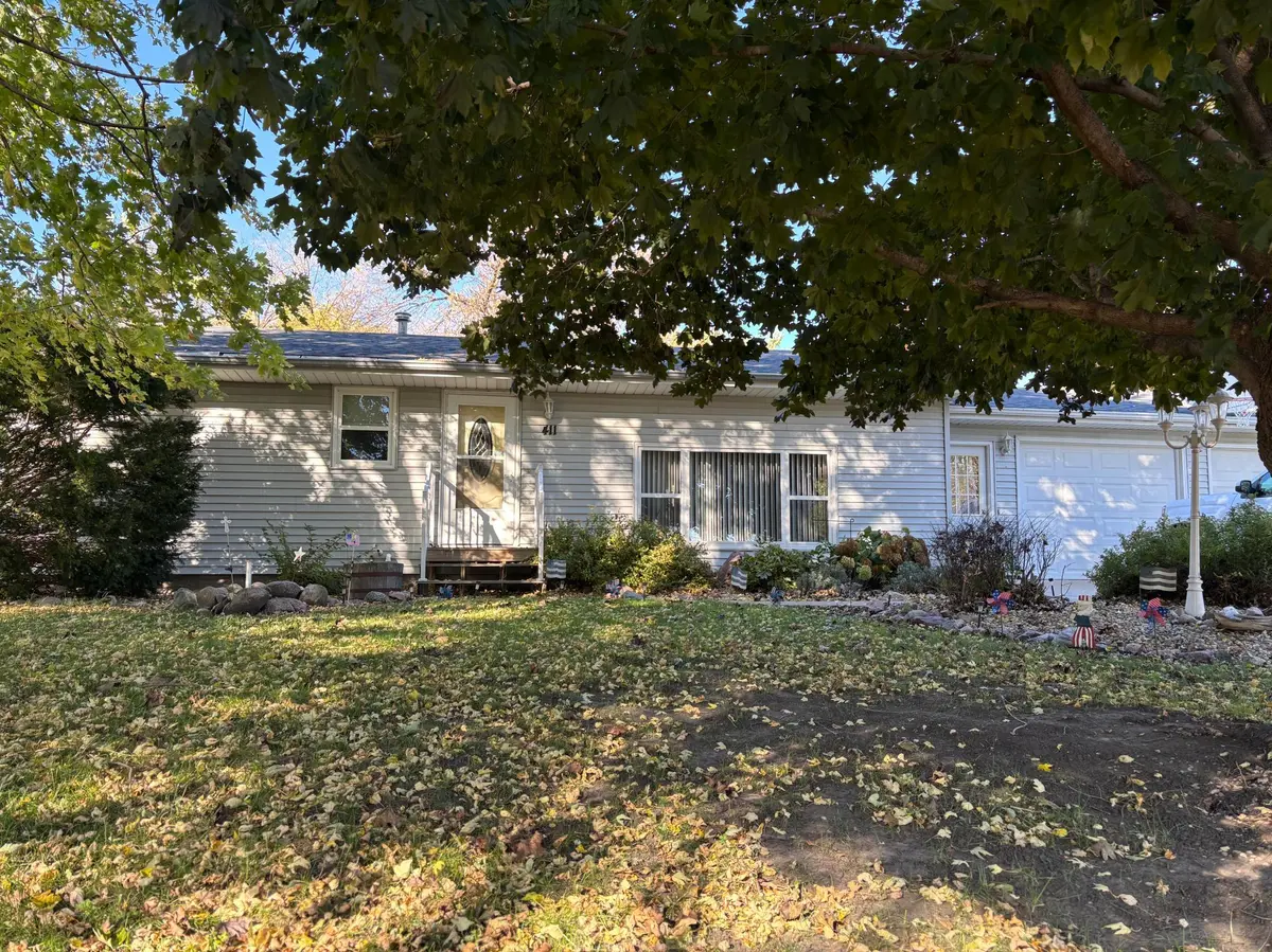 411 Thomas Hill RD, Jackson, MN 56143