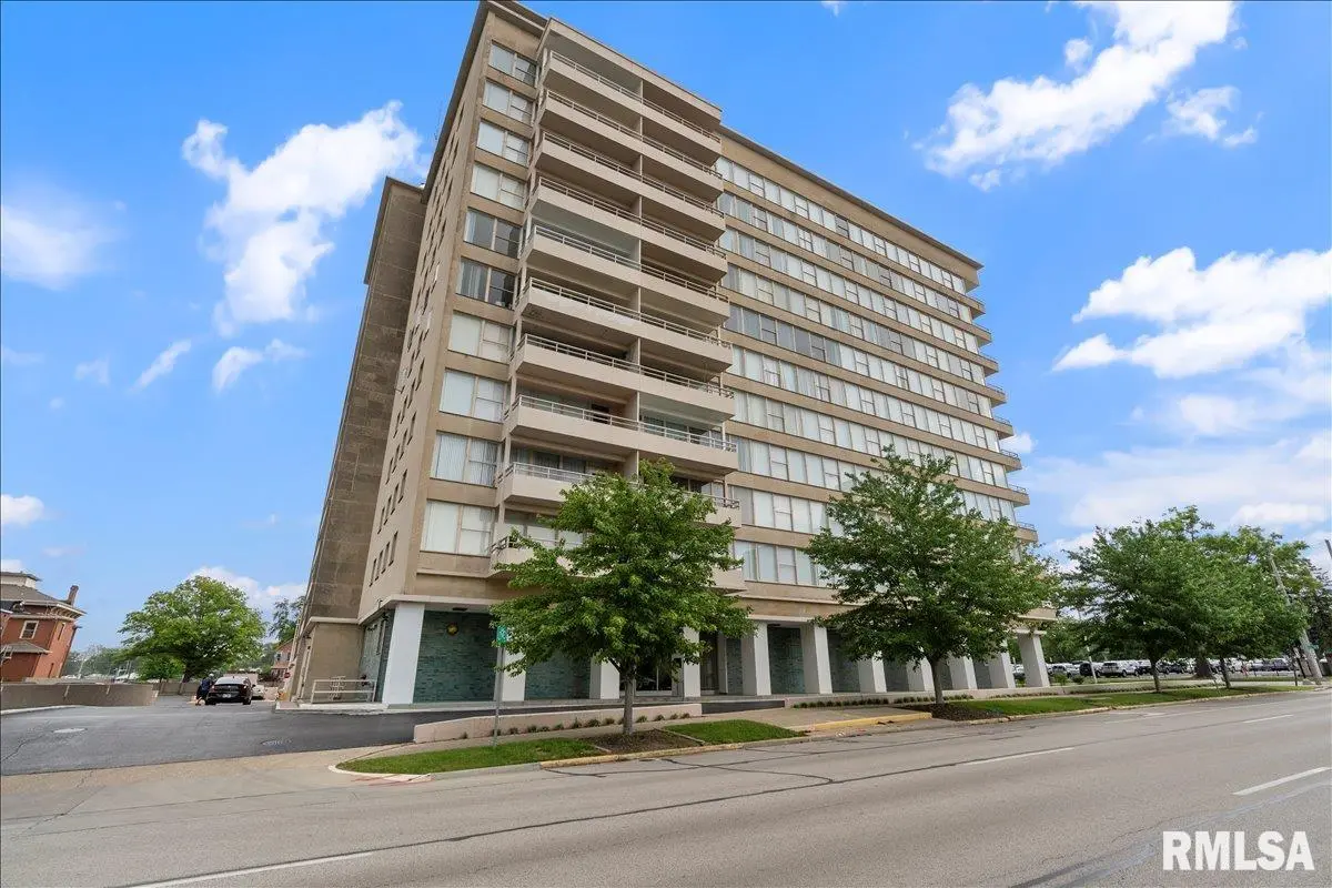 718 S 7TH ST #300, Springfield, IL 62703