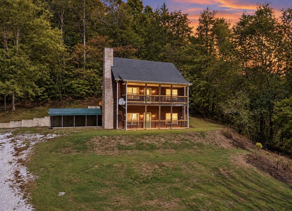3055 Hurricane Creek Rd, Tullahoma, TN 37388