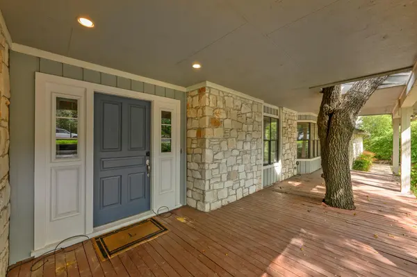 2 Boardman LN, Austin, TX 78746