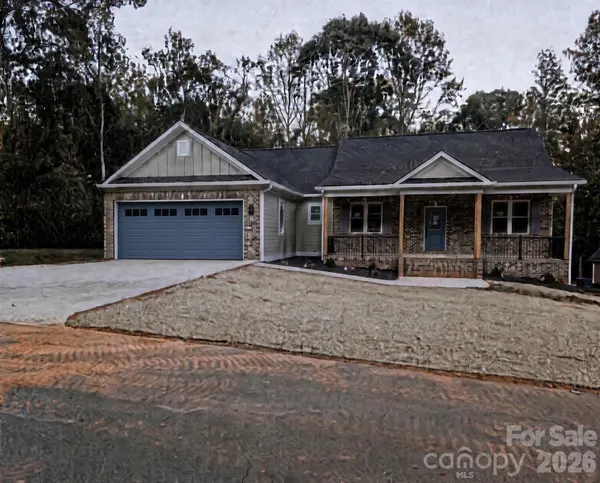 1895 Knolls DR, Newton, NC 28658