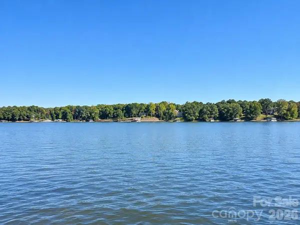 1029 Nutall Oak LN, Belmont, NC 28012